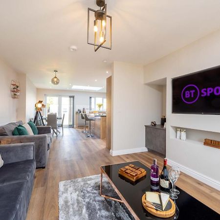 The Oaklands - Luxury Spacious 6-Bed, Near Solihull, Birmingham City, Jlr, Nec, Airport, Resorts World, Hs2 ภายนอก รูปภาพ