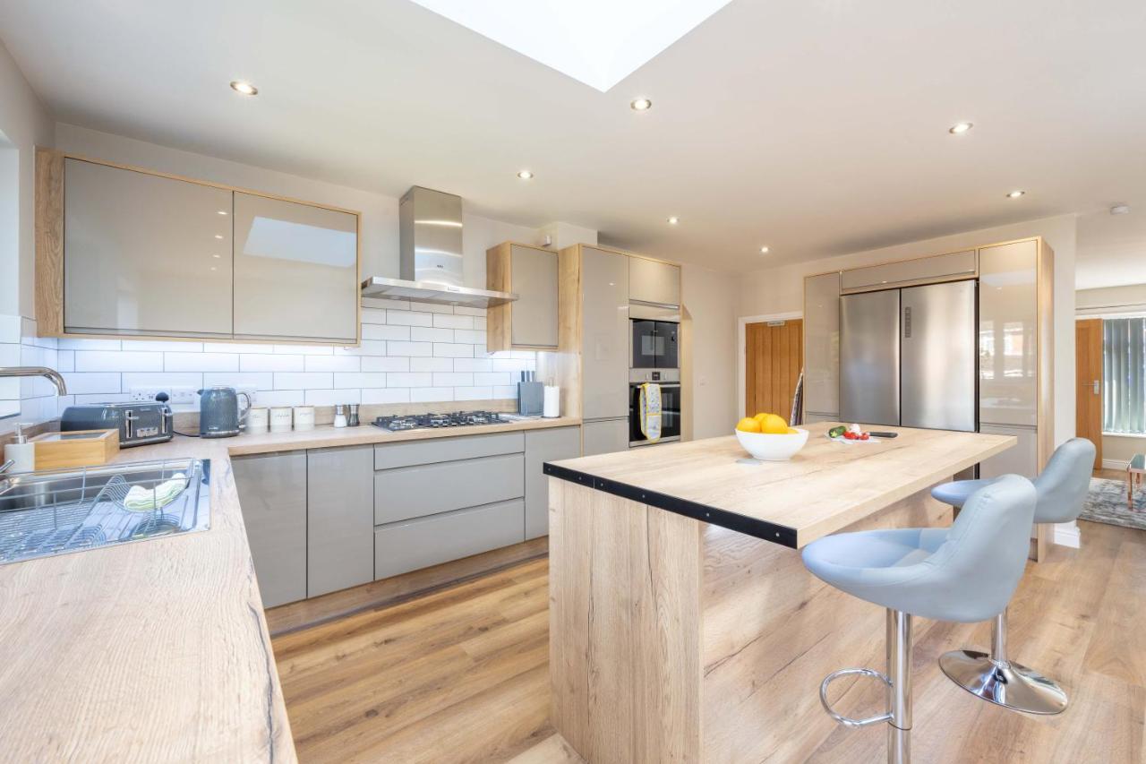 The Oaklands - Luxury Spacious 6-Bed, Near Solihull, Birmingham City, Jlr, Nec, Airport, Resorts World, Hs2 ภายนอก รูปภาพ