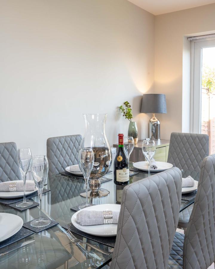 The Oaklands - Luxury Spacious 6-Bed, Near Solihull, Birmingham City, Jlr, Nec, Airport, Resorts World, Hs2 ภายนอก รูปภาพ
