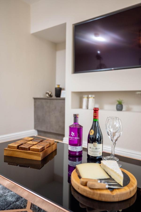 The Oaklands - Luxury Spacious 6-Bed, Near Solihull, Birmingham City, Jlr, Nec, Airport, Resorts World, Hs2 ภายนอก รูปภาพ