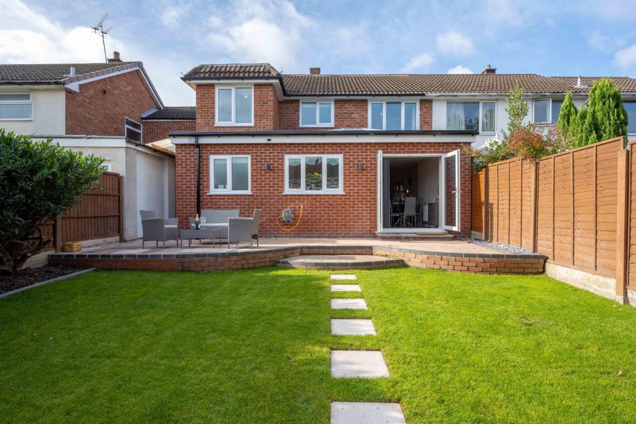 The Oaklands - Luxury Spacious 6-Bed, Near Solihull, Birmingham City, Jlr, Nec, Airport, Resorts World, Hs2 ภายนอก รูปภาพ