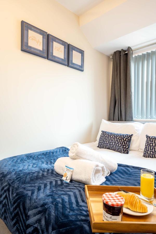 The Oaklands - Luxury Spacious 6-Bed, Near Solihull, Birmingham City, Jlr, Nec, Airport, Resorts World, Hs2 ภายนอก รูปภาพ
